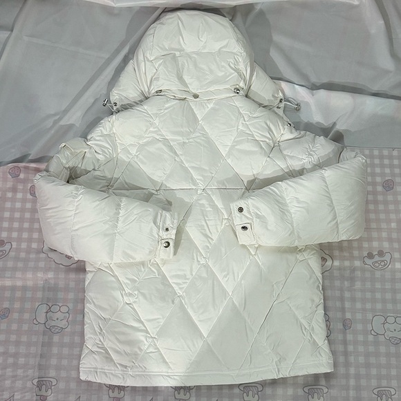 Moncler White Down Jacket - Picture 9 of 9